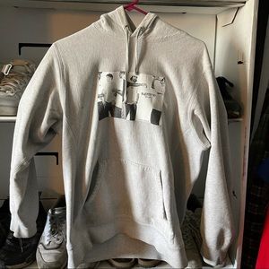 Supreme hoodie